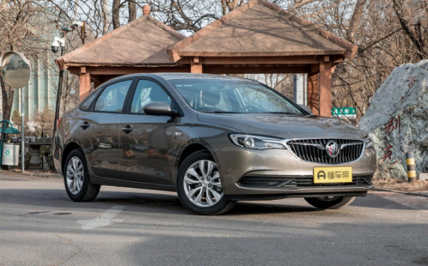 Седан Buick Excelle поступил в продажу за 2,36 млн рублей