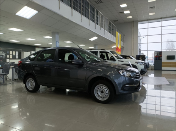 АВТОВАЗ планирует продать в феврале около 27 тысяч автомобилей LADA