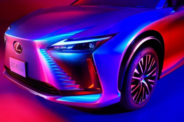 Lexus показал электрический кроссовер RZ