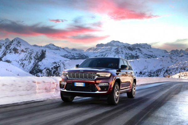 В Европе начались продажи гибридного Jeep Grand Cherokee