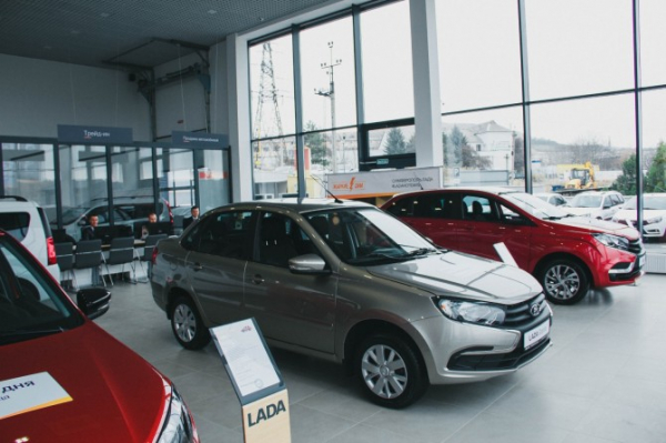 АВТОВАЗ сократит долю импортных деталей в автомобилях LADA