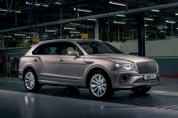 Удлиненный Bentley Bentayga получил «богатую» версию First Edition