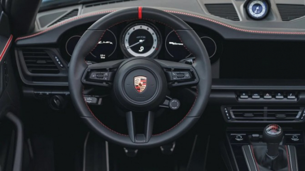 Porsche выпустил 911 Carrera GTS Cabriolet America для Северной Америки