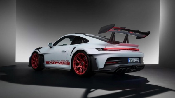 Porsche представил новое поколение спорткара 911 GT3 RS