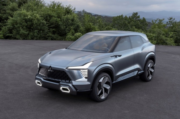 Mitsubishi представила новый компактный кроссовер XFC Concept