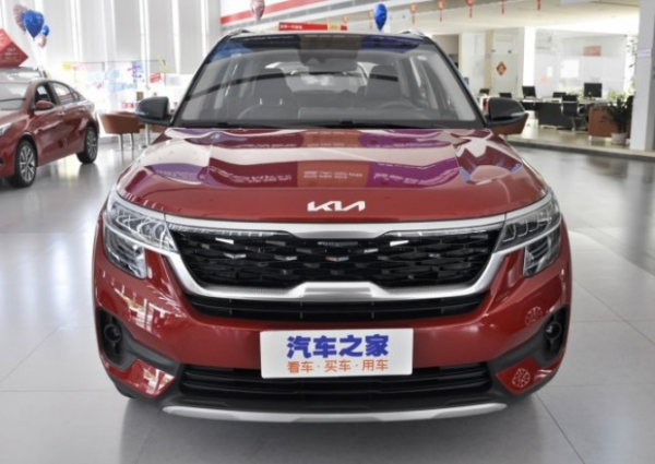 Кроссовер Kia KX3 доступен в России за 2,7 млн рублей