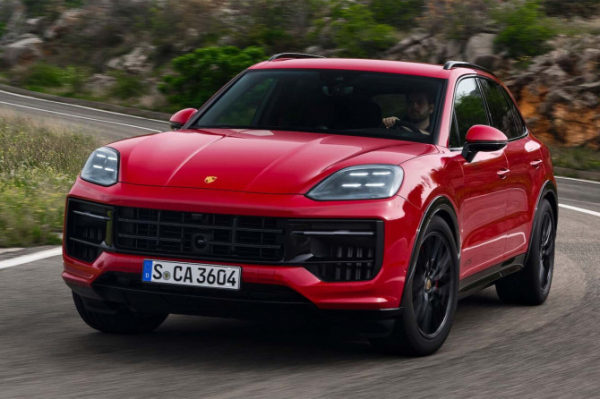 Porsche представил обновленный Cayenne GTS