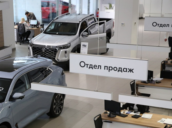 Продажи новых легковых автомобилей в России в апреле 2024 года