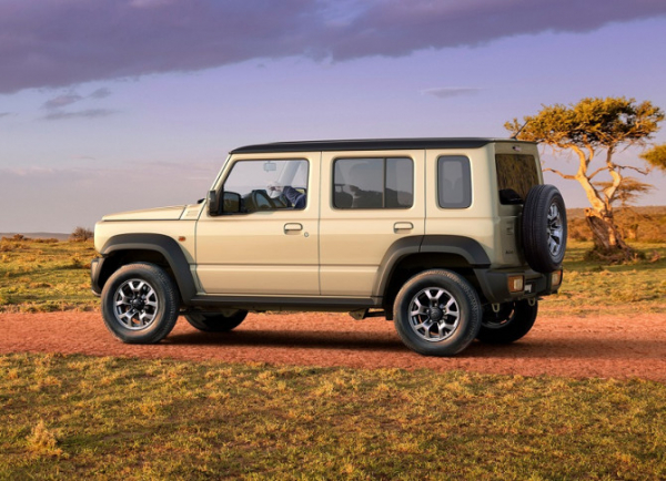 Suzuki Jimny появился на российском рынке в новой комплектации