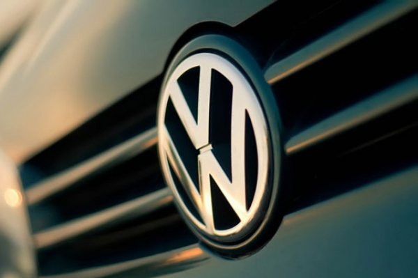 Volkswagen временно остановил поставки автомобилей в США Volkswagen временно остановил поставки автомобилей в США