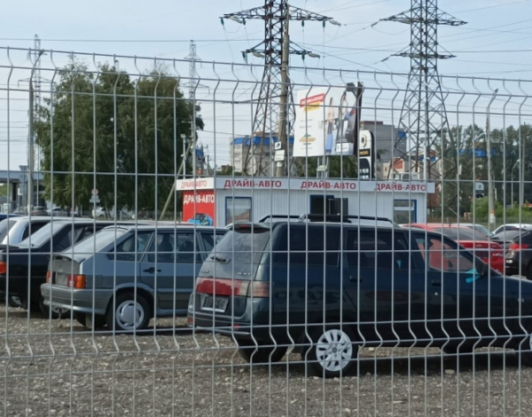 Рынок легковых автомобилей с пробегом ушел «в минус» Рынок легковых автомобилей с пробегом ушел «в минус»