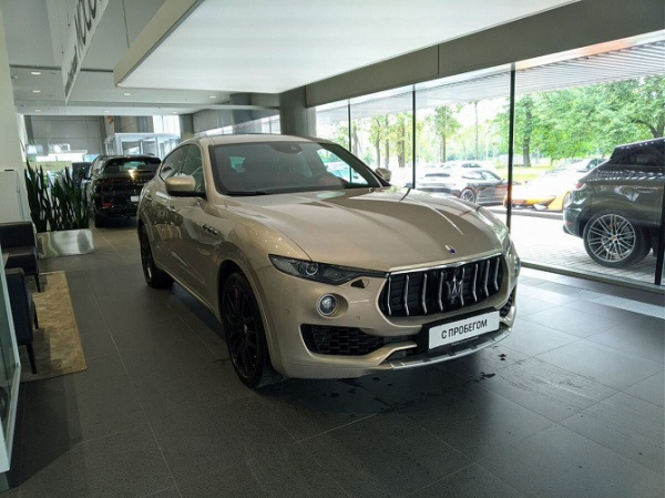 Рынок люксовых автомобилей растет шесть месяцев подряд