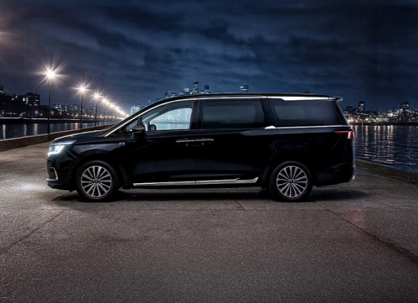 Премьера нового минивэна JAC RF8 на российском рынке состоится в ноябре Премьера нового минивэна JAC RF8 на российском рынке состоится в ноябре