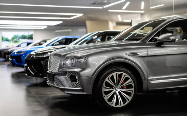 Продажи новых люксовых автомобилей в ноябре выросли в 1,5 раза Продажи новых люксовых автомобилей в ноябре выросли в 1,5 раза