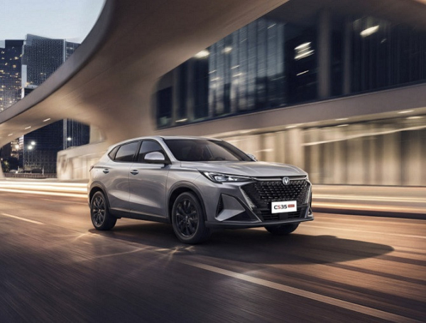 Changan объявил цены и старт продаж нового кроссовера CS35 MAX