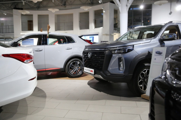 Продажи новых легковых автомобилей в январе сократились на 10%