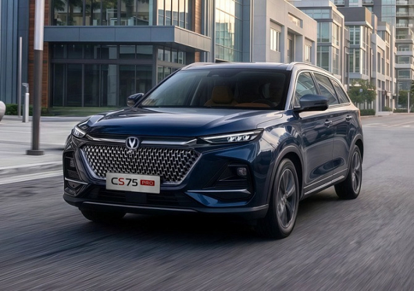На российский рынок готовятся вывести новый 7-местный кроссовер Changan CS75 Pro На российский рынок готовятся вывести новый 7-местный кроссовер Changan CS75 Pro