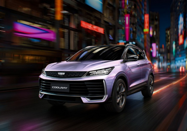У российских дилеров Geely скоро появится обновленный кроссовер Coolray
