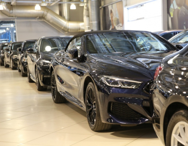 Импорт новых автомобилей в марте увеличился на 40%