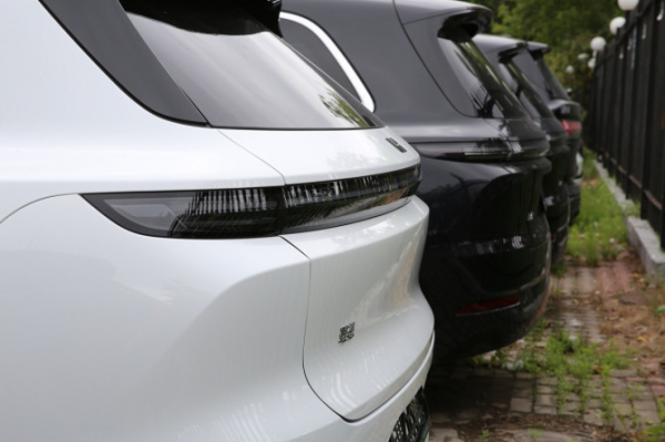 Экспорт легковых автомобилей из Китая в Россию в июле вырос на 63% Экспорт легковых автомобилей из Китая в Россию в июле вырос на 63%