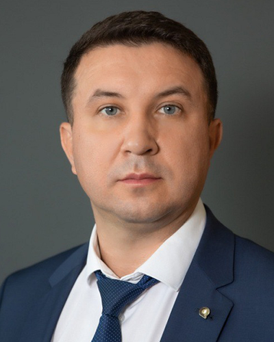 Есть ли дефицит гибридов и электромобилей в России?
