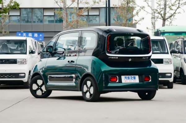 В Китае представлен футуристический ситикар Baojun KiWi EV