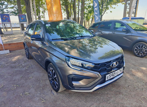 LADA Vesta NG получит два новых цвета