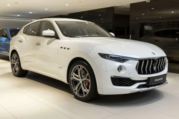 Maserati возобновила продажи в России