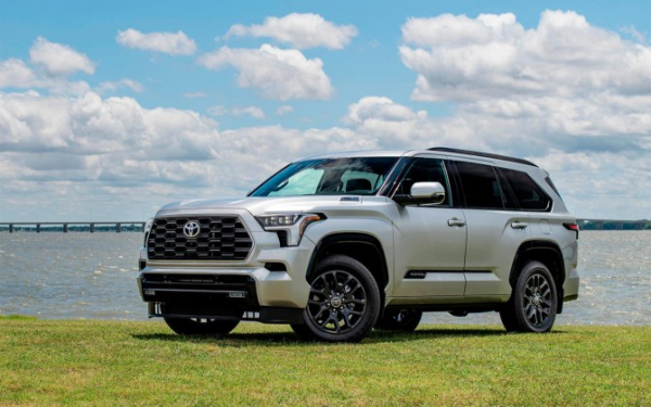 Внедорожник Toyota Sequoia доступен для заказа в России