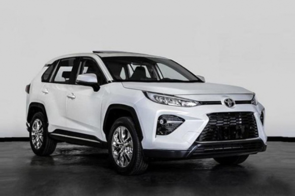 Дилеры привезли кроссовер Toyota Wildlander за 3,9 млн рублей