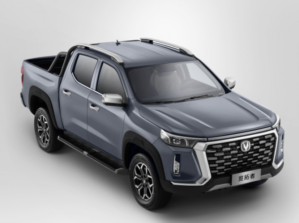 Пикап Changan Hunter Plus поступил в продажу по цене от 3,3 млн рублей