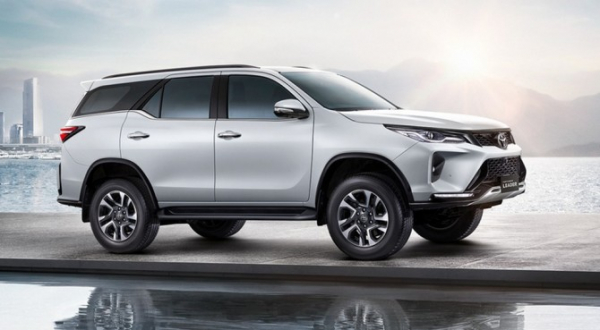 Toyota обновила внедорожник Fortuner